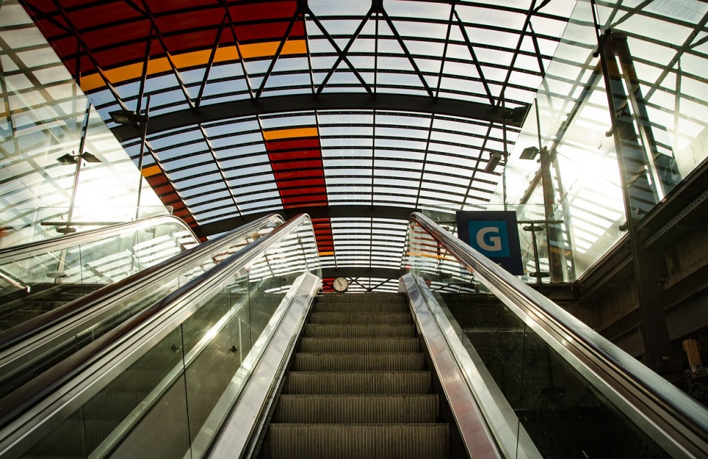 escalator-1509851_1280
